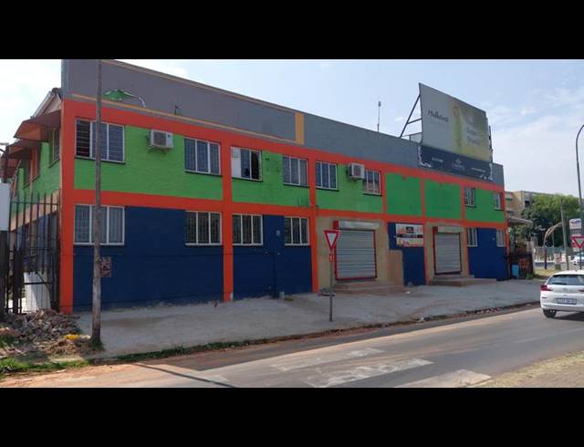 BUSINESS PROPERTY TO RENT IN MARTINDALE